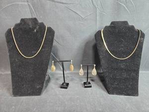 lot 148 image: Assorted Gold Tone Jewelry Collection Necklaces, Earrings, and Bracelet