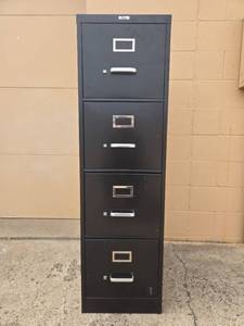 lot 167 image: Black 4-Drawer Office Filing Cabinet