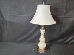 lot 169 image: Vintage Floral Ceramic Table Lamp with White Shade
