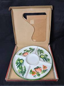 lot 170 image: 19 Handpainted Relish Tray Made in Italy in Original Box