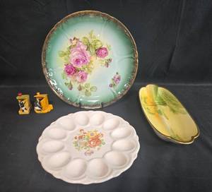 lot 189 image: Collection of Vintage Porcelain Plates and Novelty African American Figures