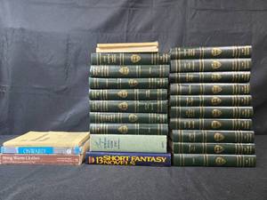lot 205 image: Collection of Assorted Vintage and Modern Books