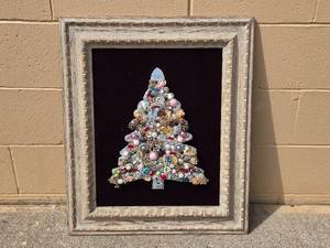 lot 221 image: Framed Jewel-Crafted Christmas Tree Art by Chappel