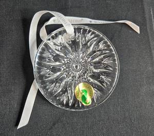 lot 229 image: Waterford Crystal Collectible Ornament Special Edition