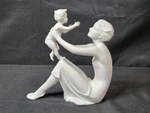 lot 242 image: Kaiser W. Germany Porcelain Bisque Figurine Mother & Son by G. Bochmann