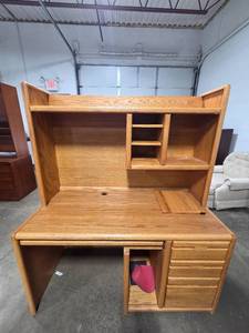 lot 249 image: Large Wooden Office Desk with Hutch and Drawers
