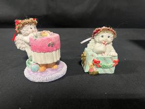 lot 36 image: Dreamsicles Cast Art Angel Figurines, Set of 2 in Original Packaging