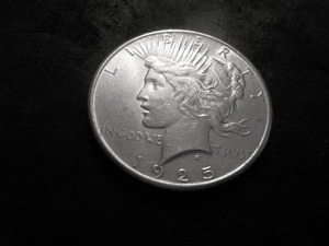lot 29 image: 1925 Peace Silver Dollar
