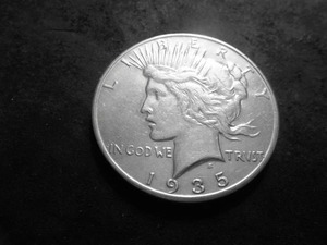 lot 38 image: 1935 Peace Silver Dollar
