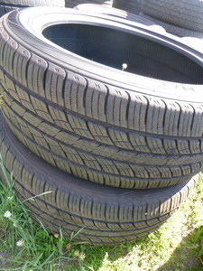 lot 30 image: 2 Westlake SU318 HT Tires