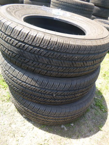 lot 46 image: 3 Bridgestone Dueler HT Tires