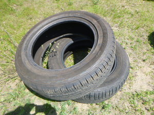 lot 49 image: 2 Tires