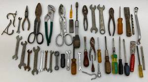 lot 36 image: Misc. Vintage Tools