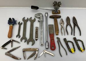 lot 37 image: Misc. Vintage Tools