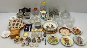 lot 85 image: Misc. Vintage Items Including FENTON Hobnail Moonstone Opalescent & More