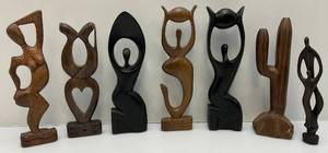 lot 89 image: Misc. hardwood Sculptures Made In Guana Most 12