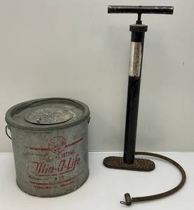 lot 125 image: Vintage Frabill Metal Min-o-Life Minnow Bucket & Vintage Bike Pump
