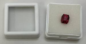 lot 155 image: 2.74 CT Octagon Brilliant Natural Purplish Pink Rhodolite Garnet