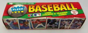 lot 182 image: Misc. Unsorted 1990 Fleer Baseball Cards