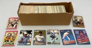lot 184 image: Misc. Vintage Unsorted Football Cards