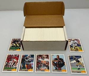 lot 186 image: Misc. Vintage 1991 Unsorted Upper Deck Football Cards