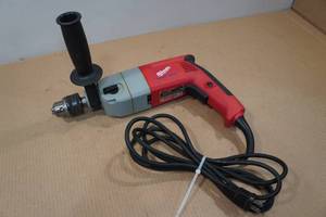 lot 5 image: Milwaukee 12 Hammer Drill