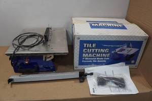 lot 11 image: 7 Diamond Blade Tile Cutting Machine