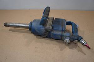 lot 15 image: Central Pneumatic 1 Air Impact Wrench