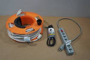 lot 21 image: Extension Cords and Power Strip