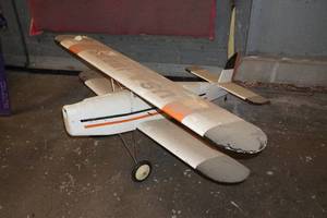 lot 32 image: Remote Control Bi-Plane