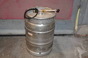 lot 36 image: Aluminum Keg with Tap