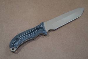 lot 52 image: Schrade Frontier Full Tang Drop Point Fixed Blade Knife