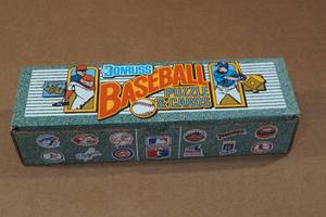 lot 96 image: 1990 Donruss Baseball Card Compete Set