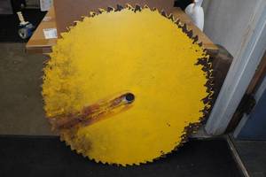 lot 141 image: Large Circular Saw Blade