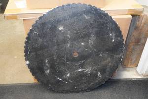 lot 142 image: Large Circular Saw Blade