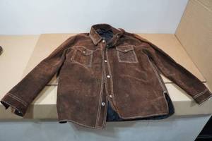 lot 187 image: Mens Brown Leather Jacket - Size 40