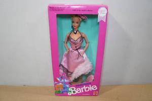 lot 212 image: Special Edition Dolls of the World Collection Parisian Barbie
