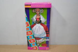 lot 214 image: Special Edition Dolls of the World Collection German Barbie