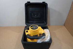 lot 243 image: Wen 10 Orbital Car Waxer with Case