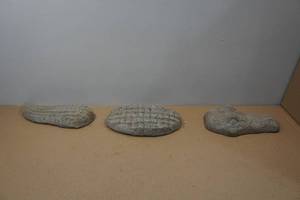 lot 251 image: Concrete Alligator Lawn Dcor