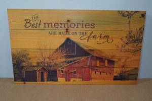 lot 286 image: Best Memories Barn Wooden Wall Dcor