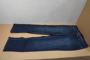 lot 299 image: Earl Womens Jeans - Size 14