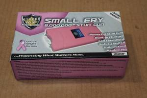 lot 304 image: Street Wise Small Fry Stun Gun