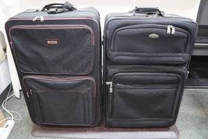 lot 360 image: 2 Suitcases