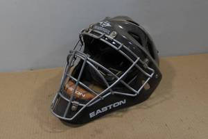 lot 342 image: Easton Catchers Mask - Large