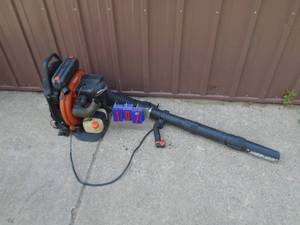 Echo gas backpack blower. Runs on ether. Used condition. As shown.