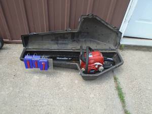 lot 117 image: Homelite 3314 chainsaw with case. Tested & works. As shown.