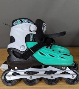 lot 206 image: New Green and Black Inline Skate Roller Blades Fits Sizes XL Shoe Size 7-10 Adult Retail $59.99