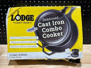 lot 6 image: Lodge Cast Iron Combo Cooker