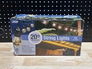 lot 10 image: 20 Foot String Lights